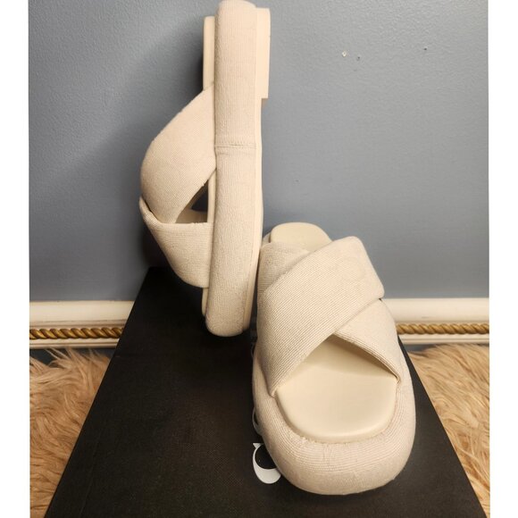 NIB COACH Penelope Signature C Logo Canvas Platform Slide Sandals -VARIOUS - Picture 3 of 8